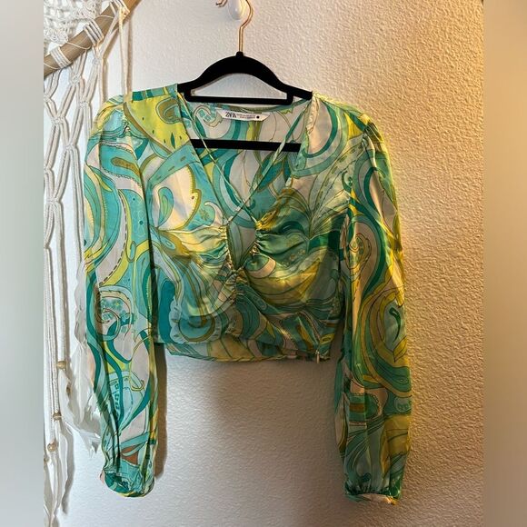 Zara Satin silky long sleeve crop top - Picture 2 of 2